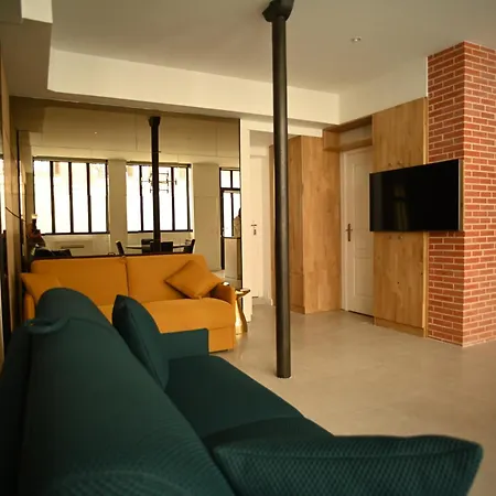 Loft 1 Bedroom Jardin Des Plantes Ac By Lcc Agency